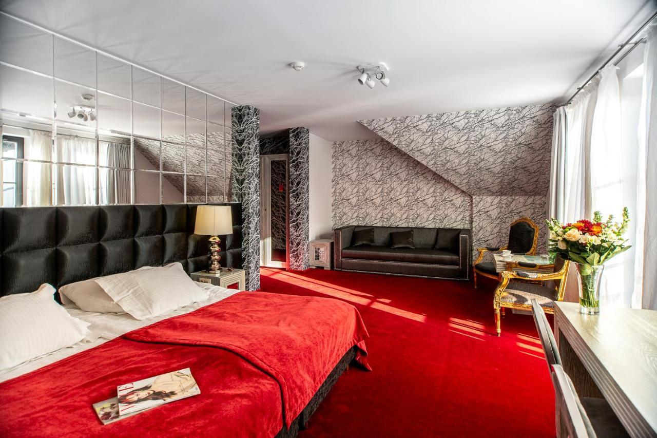 Berberys Park Hotel Kazimierz Dolny Buitenkant foto